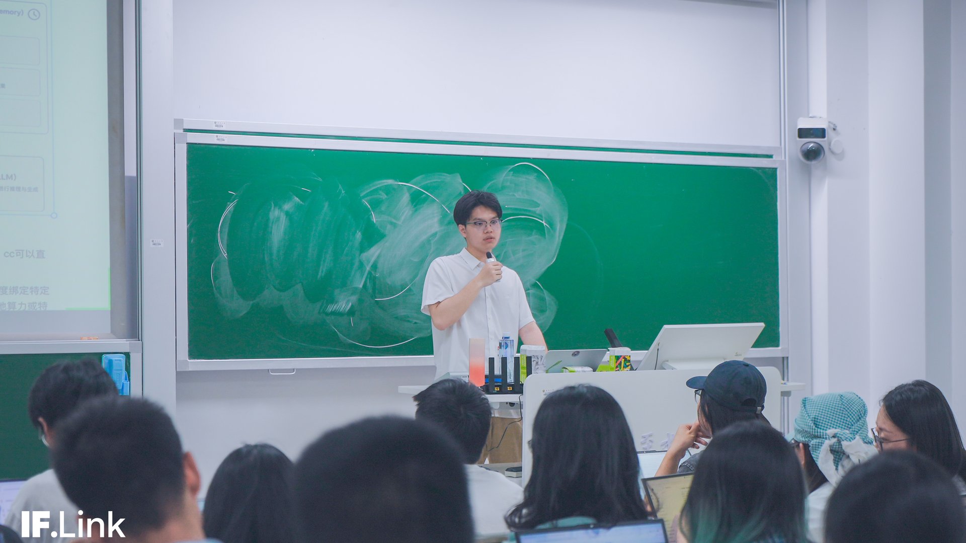 IF.Learn Workshop 002 从技术设计到产品路演实战营现场
